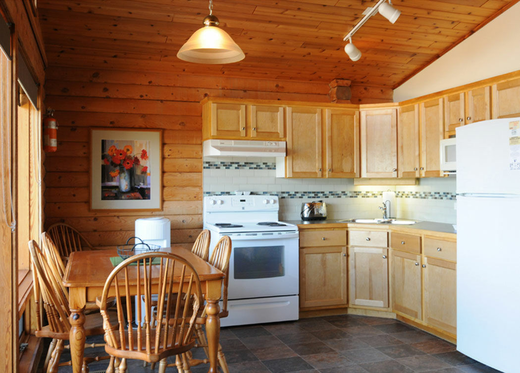 Sandy Beach Lodge & Resort Naramata Dış mekan fotoğraf